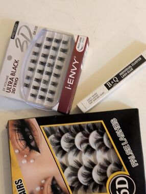 Source Unknown Women Makeup Lashes - Black